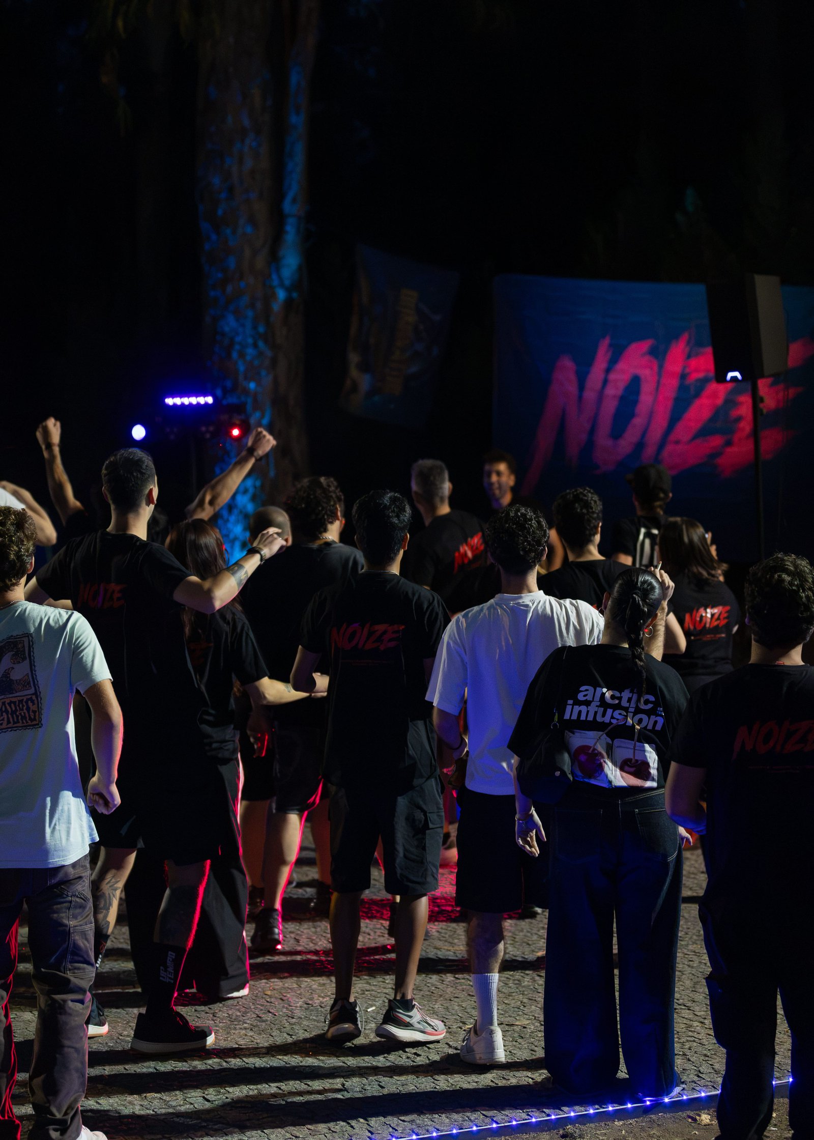 Momento vertical da noite NOIZE